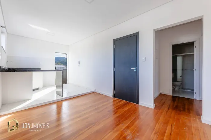 Apartamento Semimobiliado para Locação Rua Amazonas | Blumenau/SC