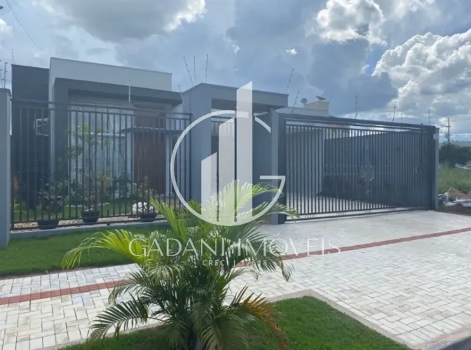 CASA DE 3 QUARTOS COM SUÍTE A VENDA POR R$ 1.350.000,00 NO JD BELO HORIZONTE EM SINOP/MT -