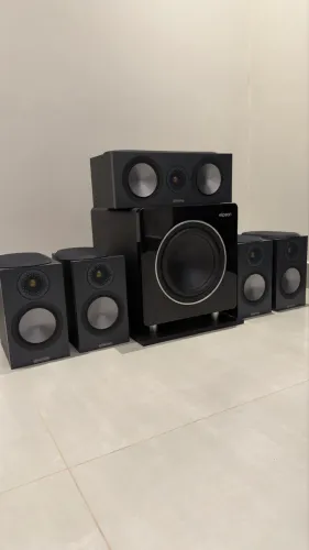 Caixas Home theater 5.1 Monitor Áudio bronze com subwoofer ativo