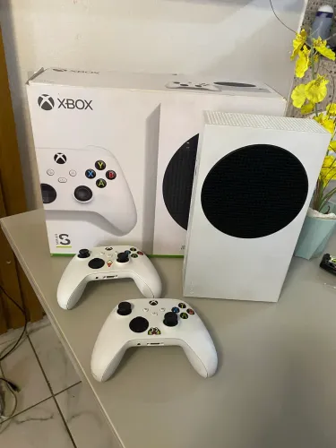 Xbox Séries S 512GB + 2 controles