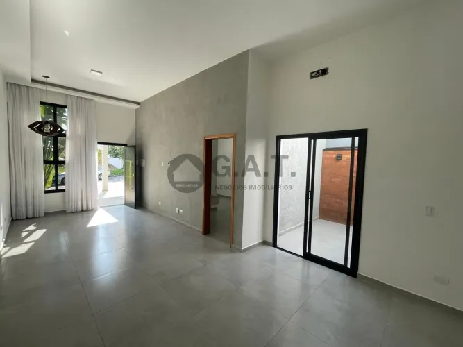 Casa em Condomínio no Horto Florestal em Sorocaba-SP: 3 quartos, 1 suíte, 2 salas, 1 banhe
