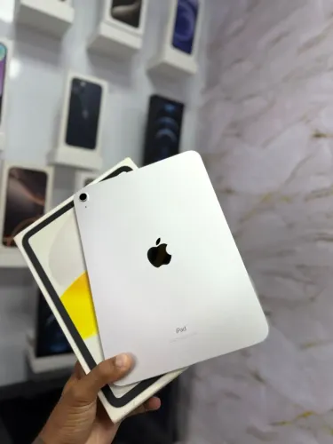 IPAD 10 64GB<br>R$ 2.099,00 SILVER