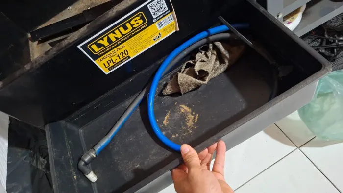 Lavadora de peças com eletrobomba