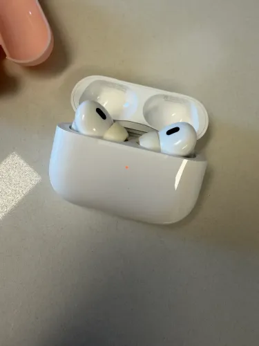 Fone AirPods Pro (2ª geração) com estojo Lightning