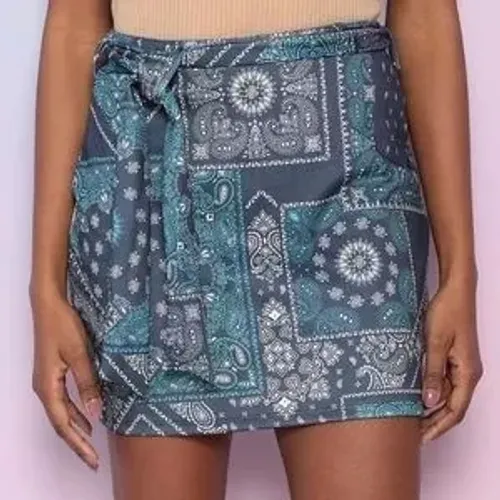 Saia curta lança perfume mandalas azul marinho m