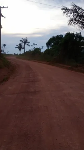 Vendo chácara na estrada dos periquitos 25x100