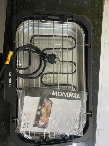 Churrasqueira elétrica Mondial 220V usada uma vez
