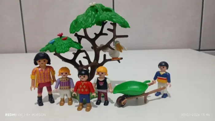 Playmobil crianças no Parque