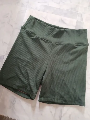 Short verde militar academia