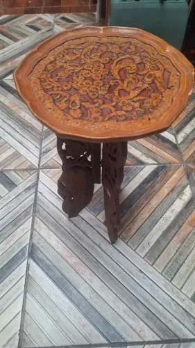 Linda peça decorativa de madeira