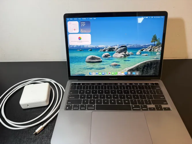 MacBook Pro 8GB 256GB