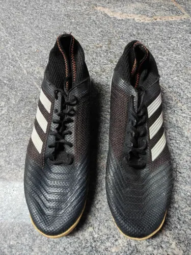 Chuteira Futsal / Society Adidas Predator - Tamanho 42/43