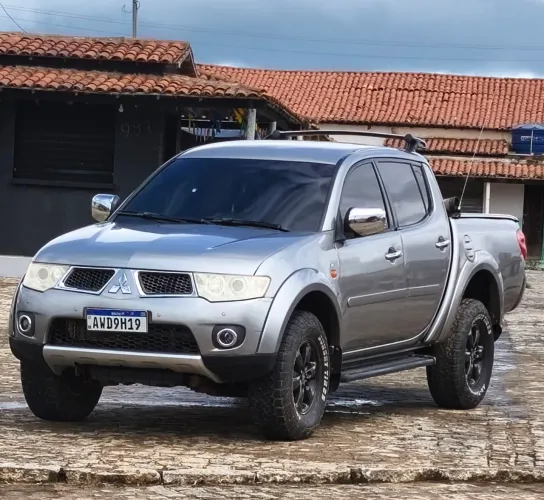 Mitsubishi L200 Triton HPE 3.2 CD TB Int.diesel AUT 2013