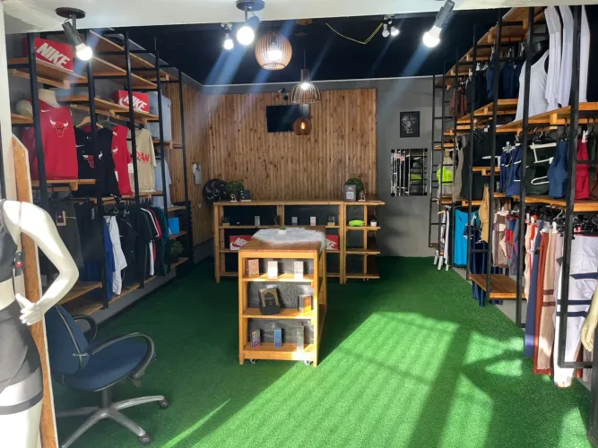 Vendo móveis de loja