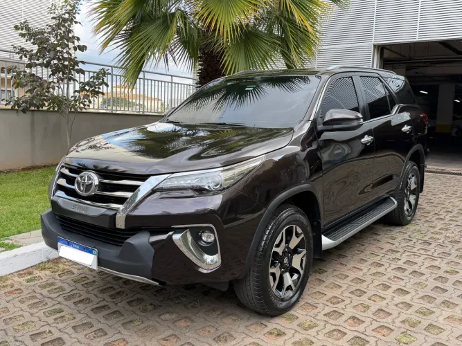 Toyota Hilux SW4 SRX Diamo. 4X4 2.8 TB DIE AUT 2019