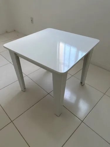 Mesa infantil em MDF