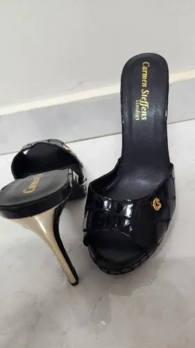 Tamanco Carmen Steffes maravilhoso
