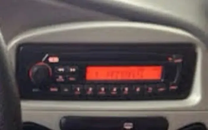 Rádio original fiat.