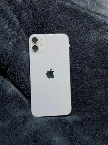 IPhone 11 roxo