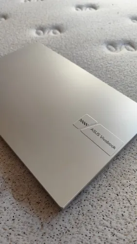 Notebook Asus vivobook i5