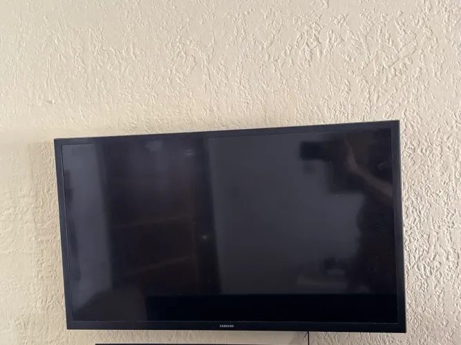 Smart tv SAMSUNG 32p (Nunca aberta ou feito manutenção)