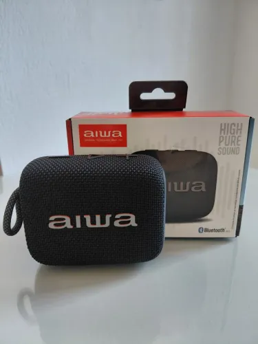Caixinha de som aiwa nova