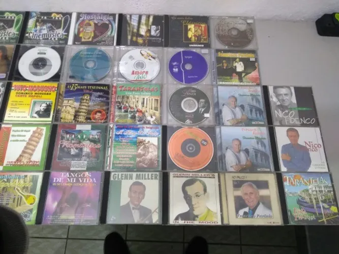 Cds originais músicas italianas, napolitanas.