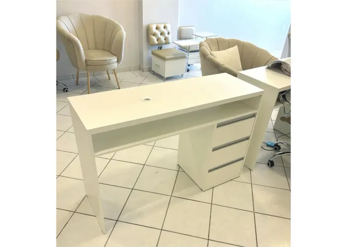 Mesa para manicure 