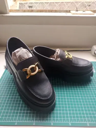 Sapato social preto tamanho 36, usado 1vez