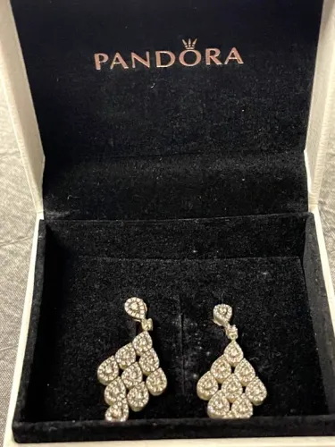 Brinco Prata Pandora com Pedras Zircônia