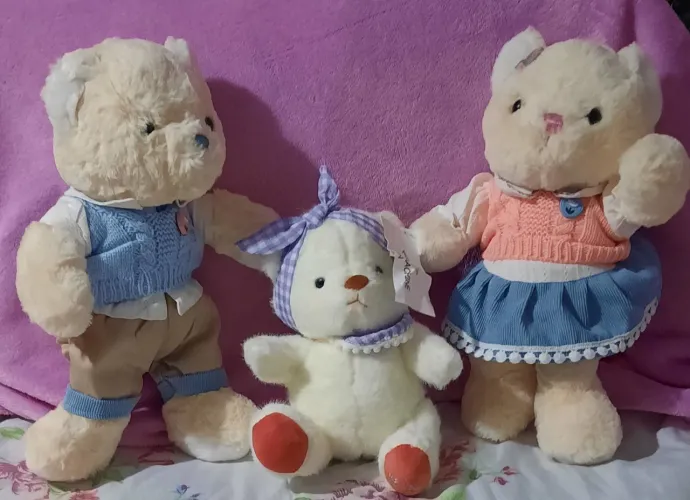 Três Ursinhos de Pelúcia