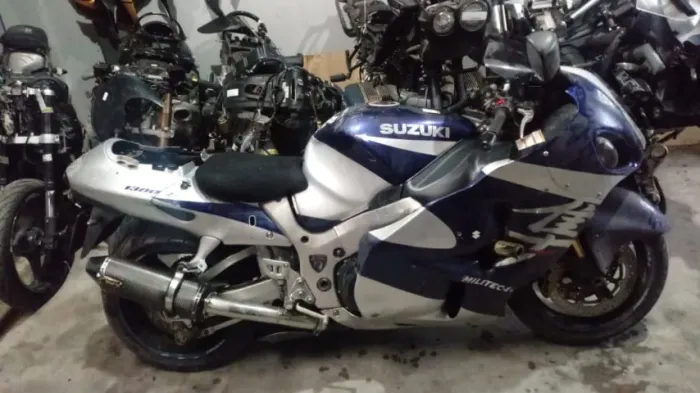 Sucata de moto para retirada de peças Suzuki Hayabusa 2005 05