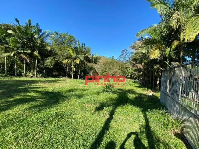 Chácara com 2 dormitórios à venda com área total do terreno de 26.938m² (2,69 hectares), p