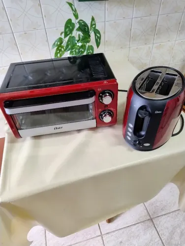 Forno Elétrico Oster e Torradeira Oster - Vermelhos