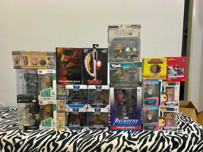 LOTE ACTION FIGURES ORIGINAIS PARA LOJA GEEK