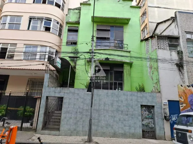 Prédio de 5 andares na Gloria com 525m2.
