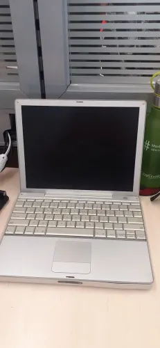 Mac PowerBook G4 com defeito. 