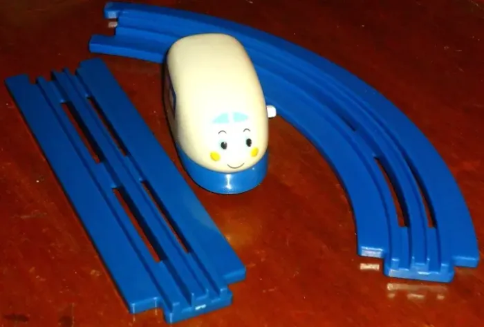 Coleção McDonald's Japão SHINKANSEN+trilho azul raridade