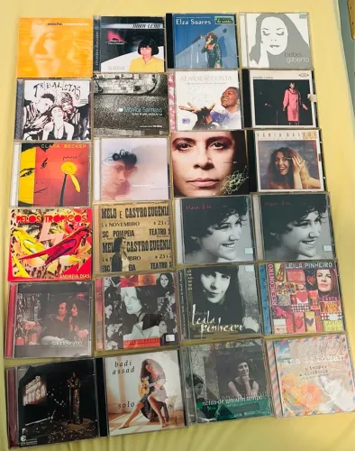 24 CDs de cantoras da MPB