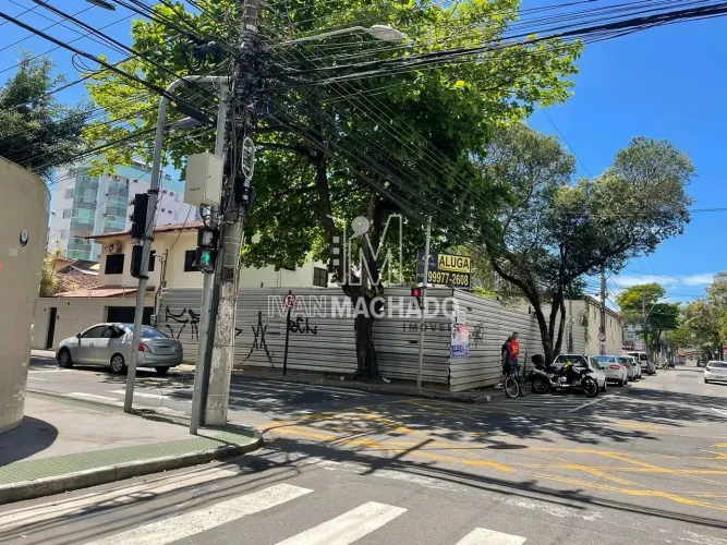 TERRENO EM PONTO ESTRATÉGICO