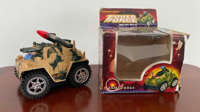 #L22 - Carrinho Militar Power Force - Diecast Metal