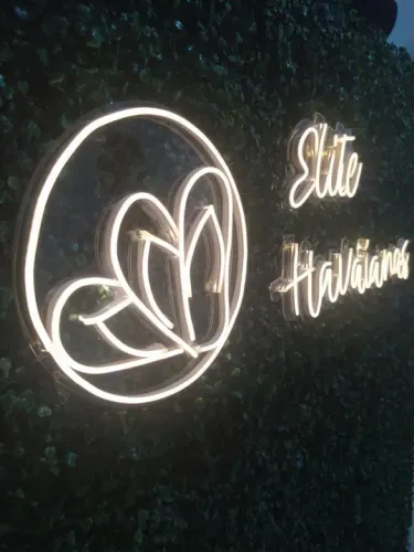 Logos decorações em neon led