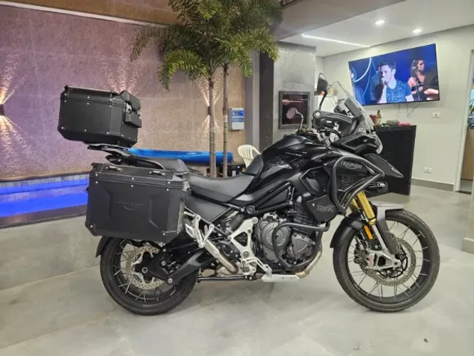 Triumph Tiger 1.200 Black - 5.000 km