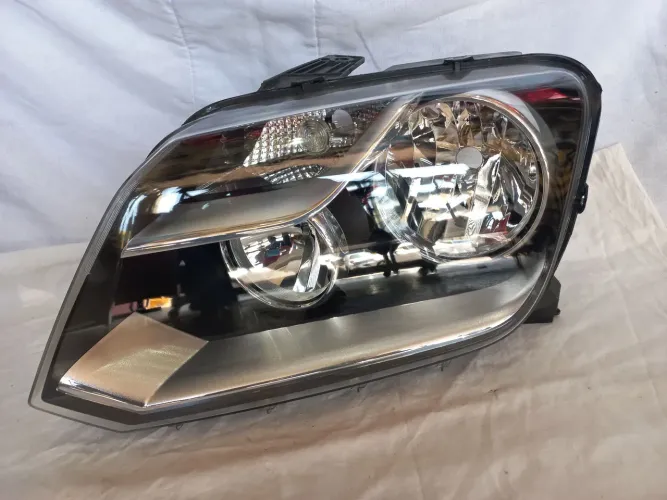 Farol amarok 2014