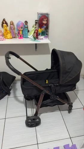 Carrinho Moisés e bebê conforto Galzerano