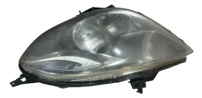 Farol Dianteiro Esquerdo Nissan Versa 1.6 2008-2013 *90