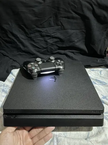 Ps4 semi novo 