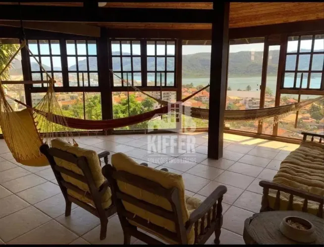 Casa com 4 quartos à venda, 255 m² por R$ 2.750.000 - Piratininga - Niterói/RJ