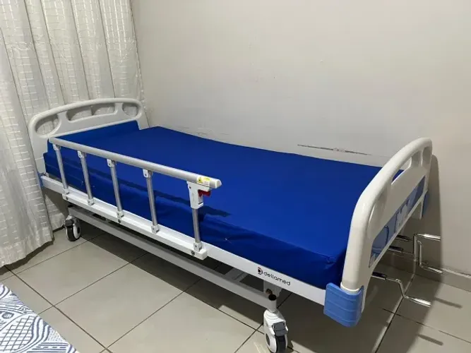KIT CAMA HOSPITALAR ELEVAÇÃO 3 MANIVELAS E COLCHÃO 