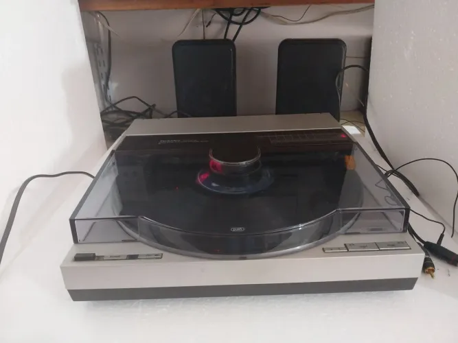 Toca-discos Technics SL-D2